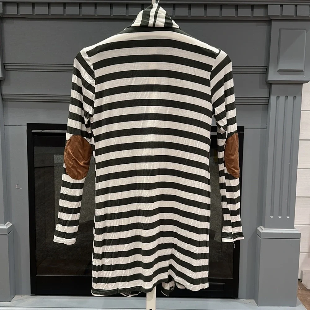 Reborn J Cardigan - Picture 2 of 5